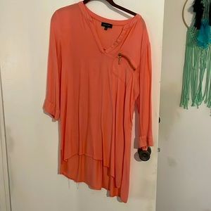 3/4 sleeve high low shirt